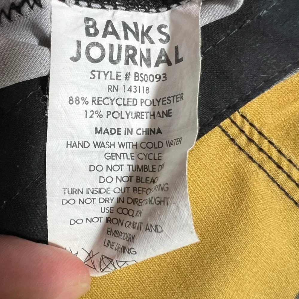 BANKS JOURNAL Board Shorts Mens 33 Charcoal Striped BS0093 Recycled Stretch